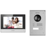 Hikvision DS-KIS703-P Kétvezetékes IP video-kaputelefon szett; kültéri és fekete beltéri egységgel; tápegységgel